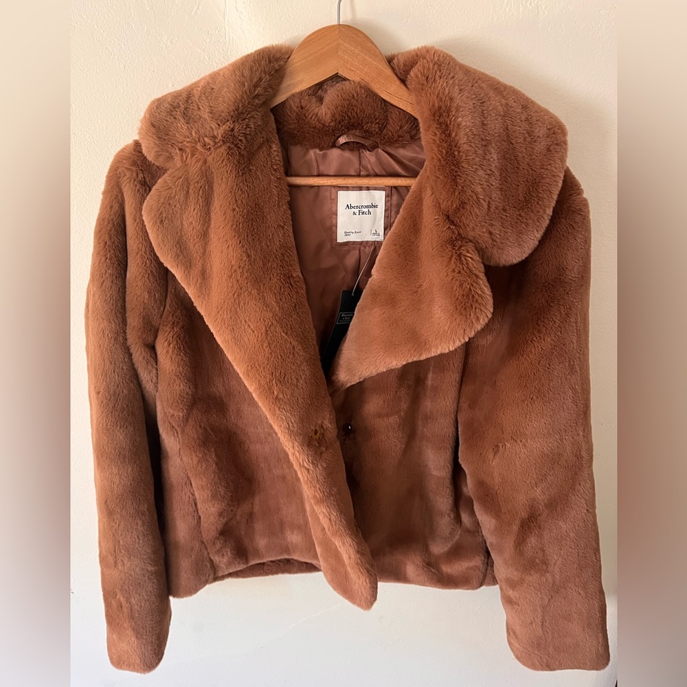Abercrombie & Fitch L Fur Jacket - NWT